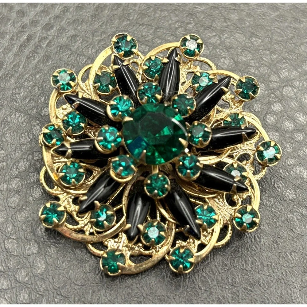 Vintage Faux Emerald Green Black Rhinestone Filigree Flower Dome Brooch